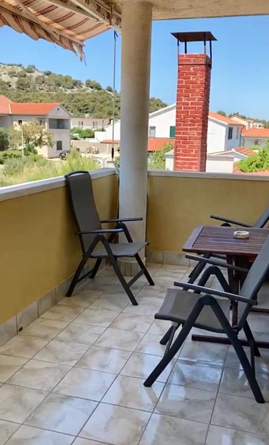 Apartamento Jersani Murter Exterior foto
